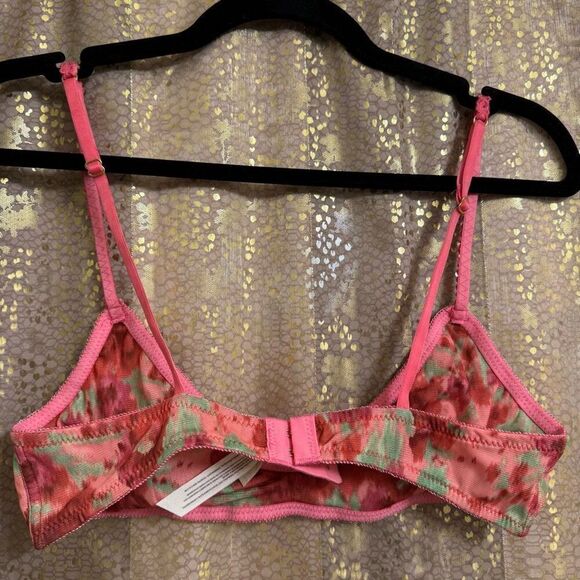 Free People Pretty Little Bralette Pink Strawberry Combo Medium NWOT - Picture 2 of 9